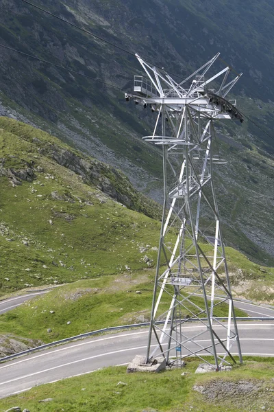 Elektrizität auf hohem Berg — Stockfoto