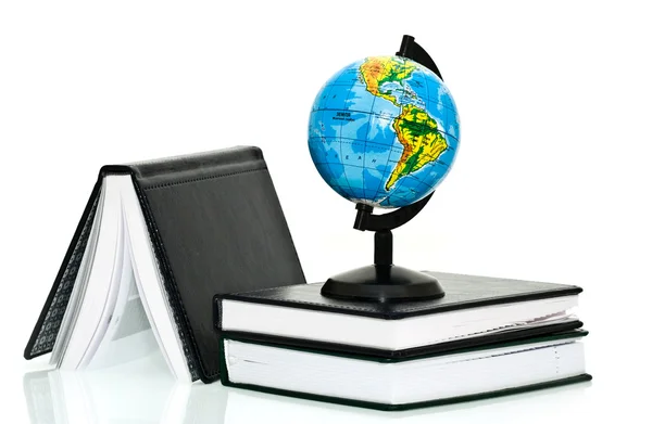 Globe with notebooks — Stock Photo, Image