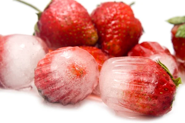 Group of strawberry is in ice — Stock Photo, Image