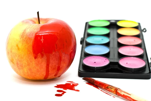 苹果、 油漆和画笔 — 图库照片