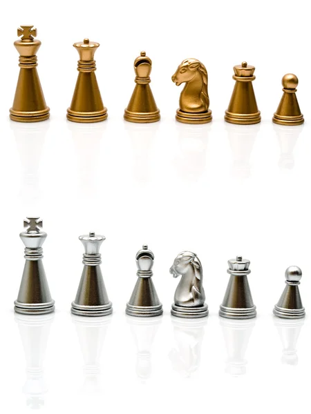Золотые и серебряные шахматы — стоковое фото