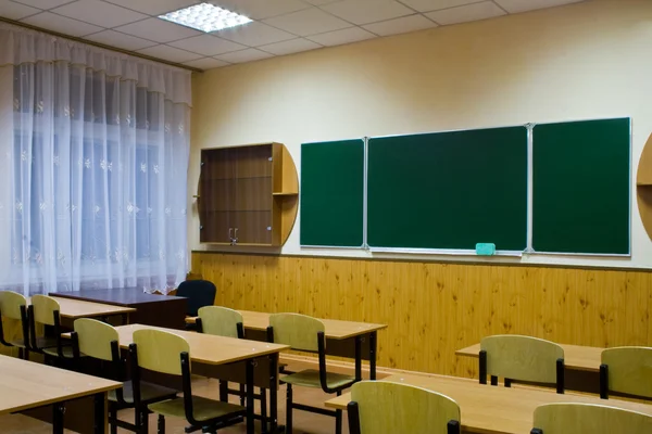 Sala de escuela limpia vacía — Foto de Stock