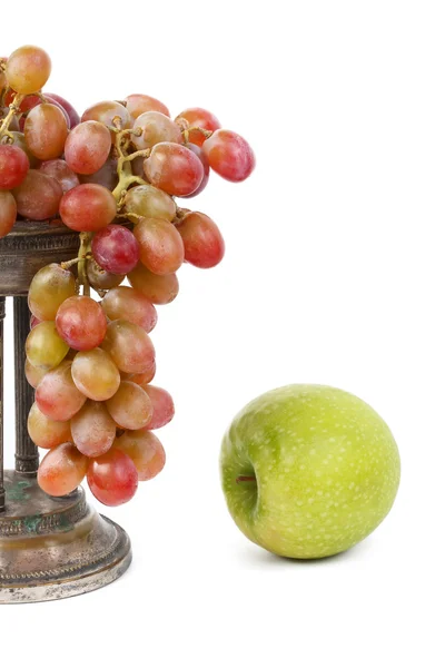 Winogrona i jabłka — Zdjęcie stockowe