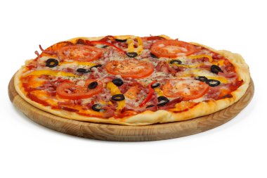 ahşap tahta üzerinde pizza