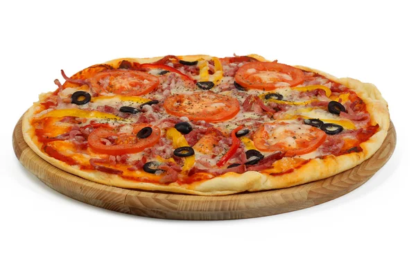 Ahşap tahta üzerinde pizza — Stok fotoğraf