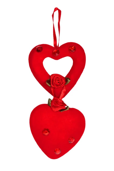 Foto: dos corazones decorativos hechos de terciopelo rojo en aislamiento —  Fotos de Stock