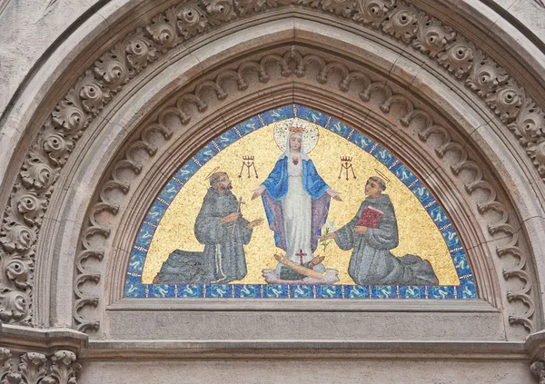 Mosaic religious scene on a church — Stock Photo, Image
