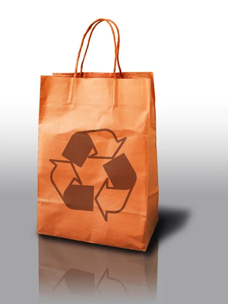 오렌지 재활용 종이 쇼핑백 — 스톡 사진