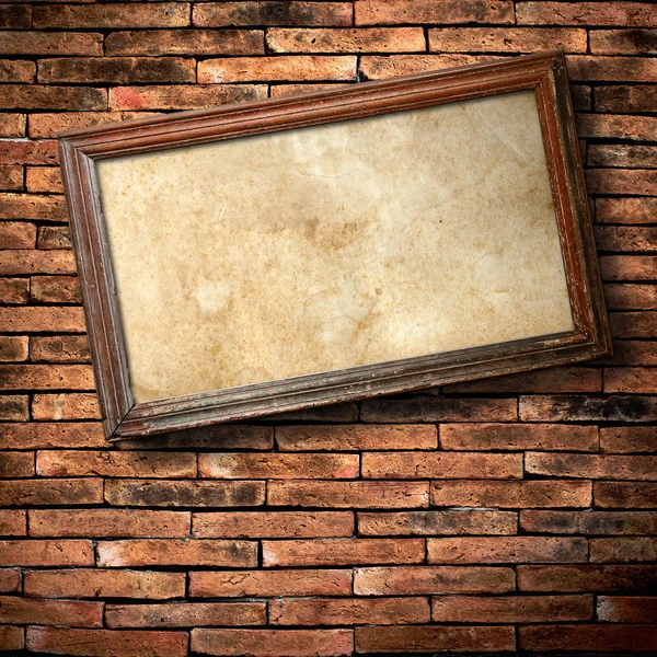 Antiguo marco de madera en la pared —  Fotos de Stock