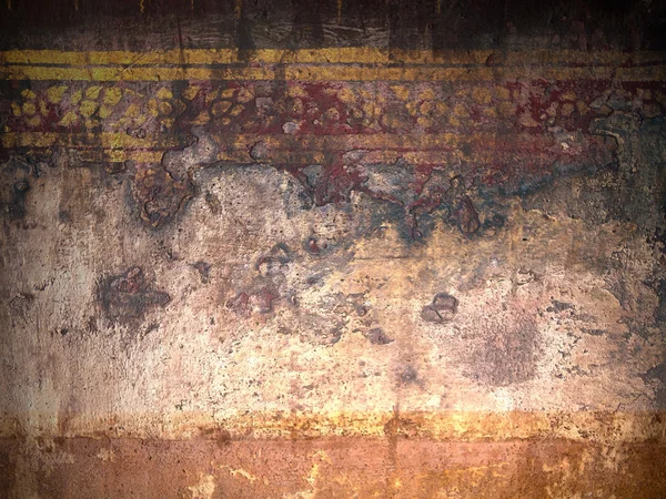 Старая гранж стена тайского храма — стоковое фото