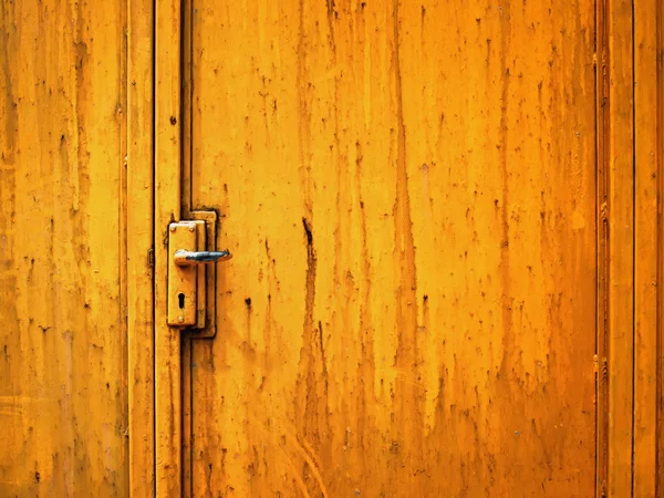 Porta de aço pintada cor laranja — Fotografia de Stock