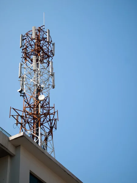 Torres de transmissão de telefone — Fotografia de Stock