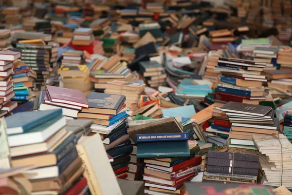 Muchos libros. — Foto de Stock