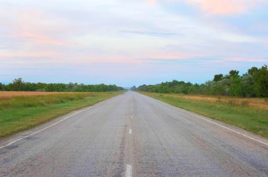 eski kırsal yolu ile sihirli gök Daybreak