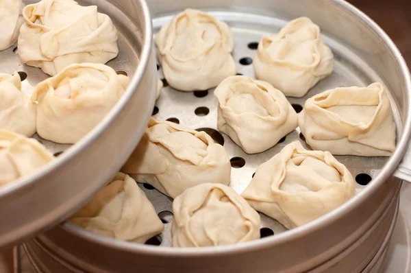 Metall Steam Cooker Oriental Dumplings Manty — Stock Photo, Image