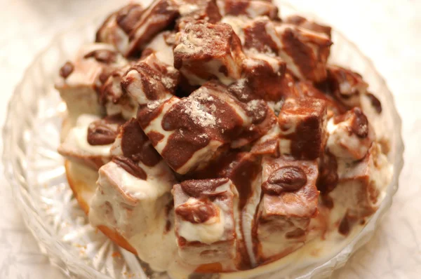 Шоколадный Торт Белым Кремом — стоковое фото