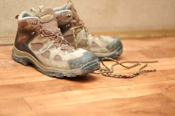 Old dirty man boots — Stock Photo, Image