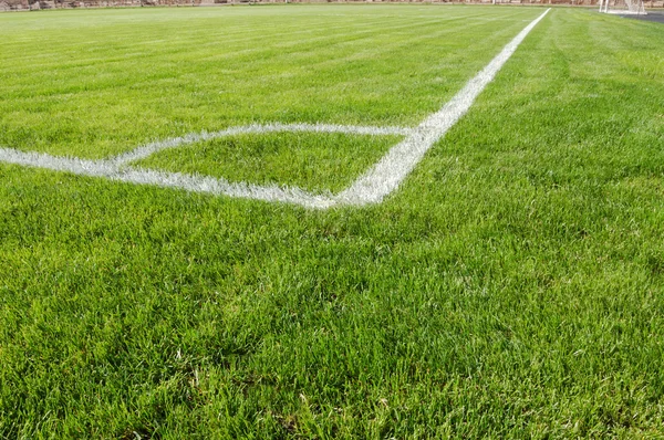 Widok na boisko do piłki nożnej z rogu — Zdjęcie stockowe