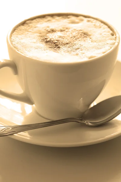 Fincan Sıcak Cappuccino Yakın Çekim Alt Boşaltmak Renkli Görüntü — Stok fotoğraf