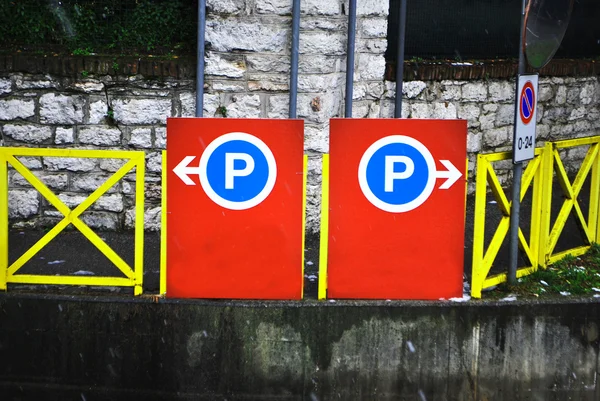 Silniční značka Parkování — Stock fotografie