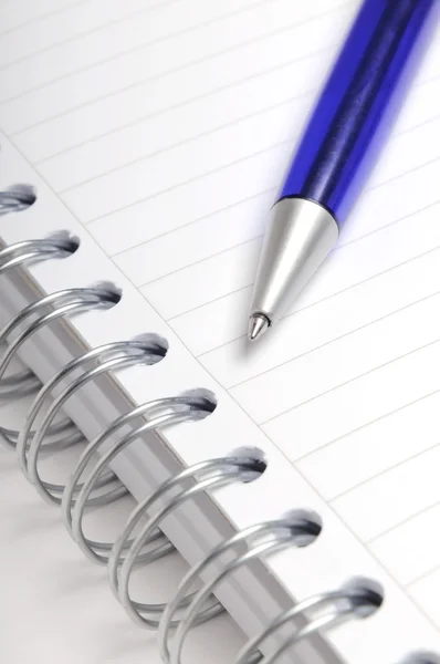 Pen on blank notebook — Stock Photo, Image