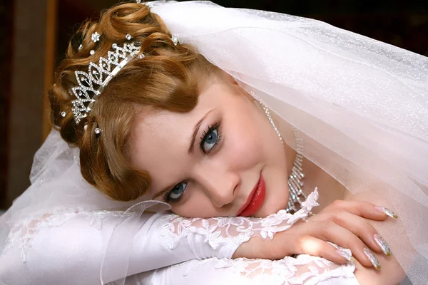 Beautiful bride — Stock Photo, Image
