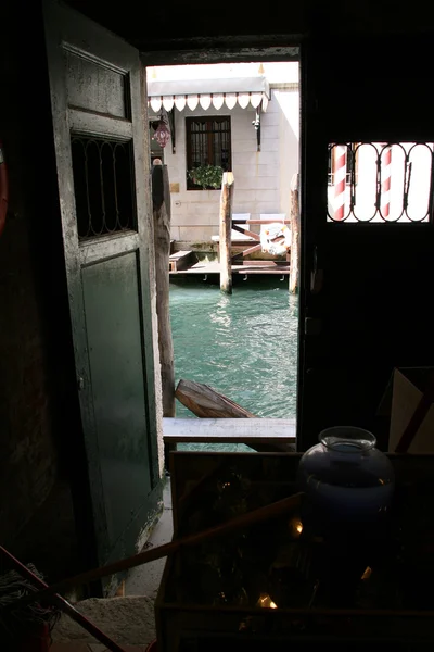 威尼斯，到街门 — 图库照片
