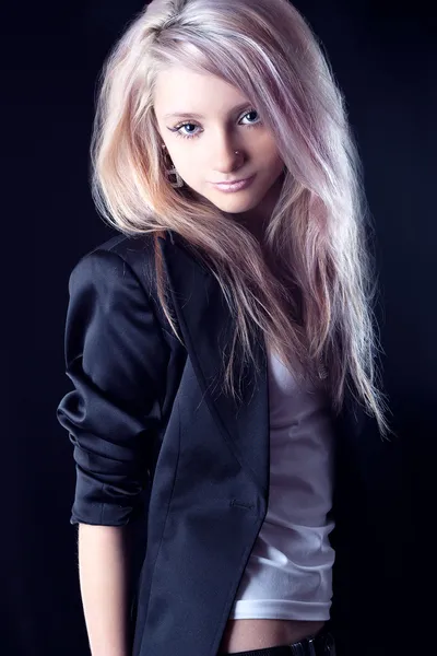 Portret atrakcyjny blond dziewczyna w rękawice dla sztangi — Zdjęcie stockowe