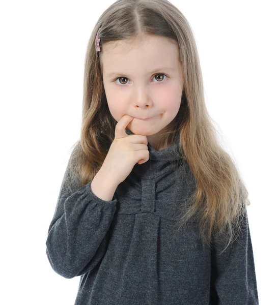 Dalgın, küçük ve güzel bir kızın portresi — Stok fotoğraf