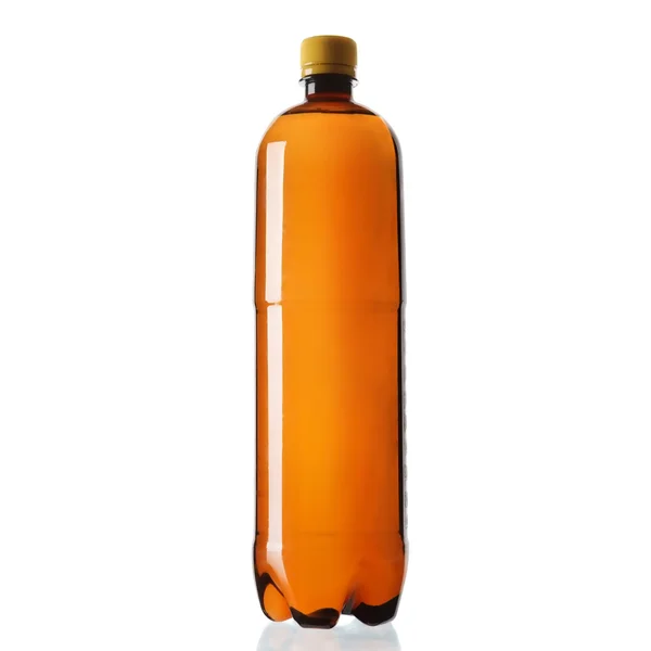 Bruine plastic fles geïsoleerd op witte achtergrond — Stockfoto