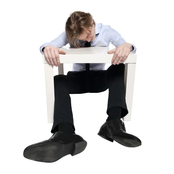 Jovem empresário, trabalhador de escritório ou estudante sentado em sma engraçado — Fotografia de Stock