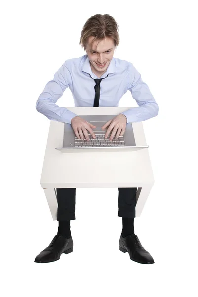 Joven hombre de negocios, oficinista o estudiante con laptop —  Fotos de Stock