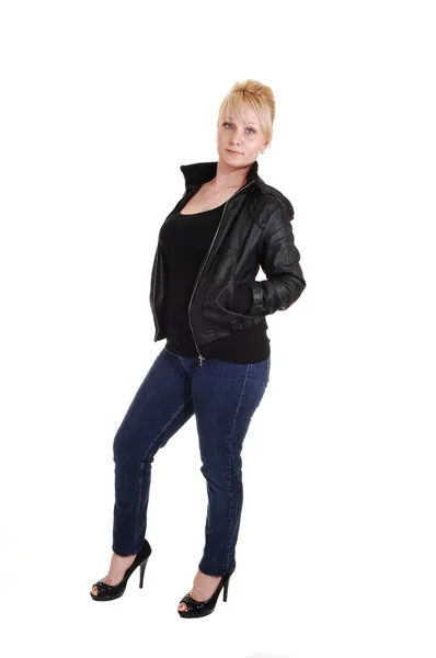 Blond girl in jeans. — Stock Photo, Image