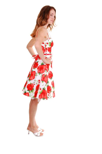 Söt flicka i färgglada klänning. — Stockfoto