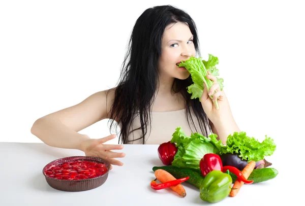Krásná žena se zeleninou — Stock fotografie