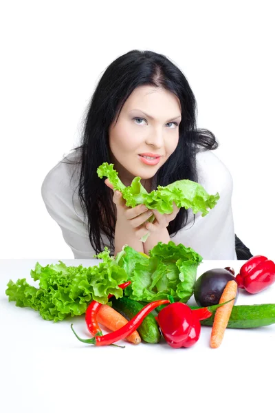 Bella donna con verdure — Foto Stock
