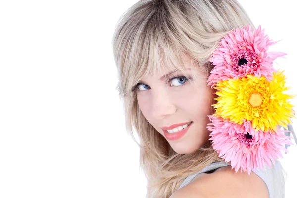 Vacker Kvinna Över Vit Bakgrund Med Blommor — Stockfoto
