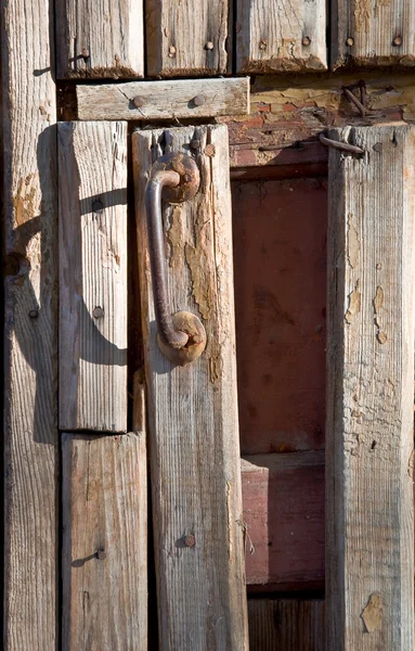 Drzwi z klamką — Zdjęcie stockowe