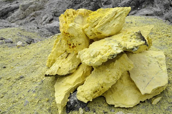 含硫量的石头 — 图库照片