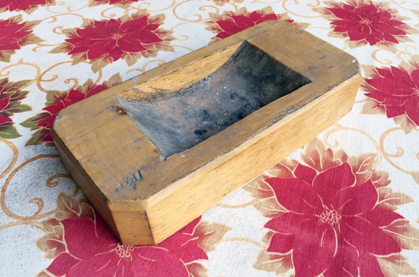 木制烟灰缸 — 图库照片