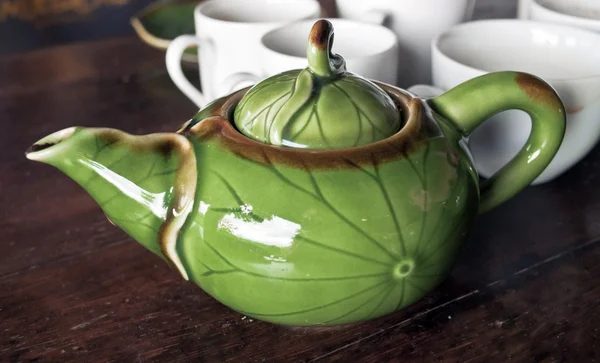 Зеленый чайник — стоковое фото