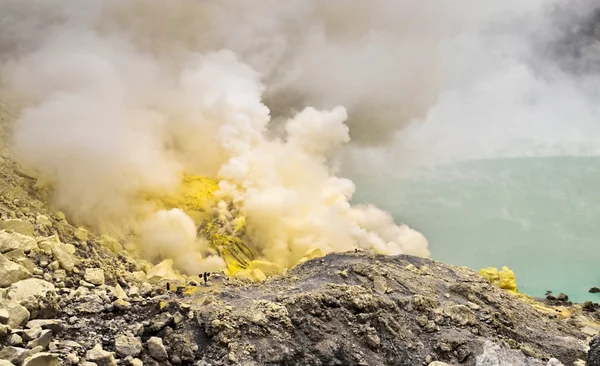 Fumarolas Sulfurosas Cratera Ijen Java Indonésia — Fotografia de Stock