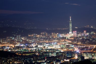 taipei city gece duygusu