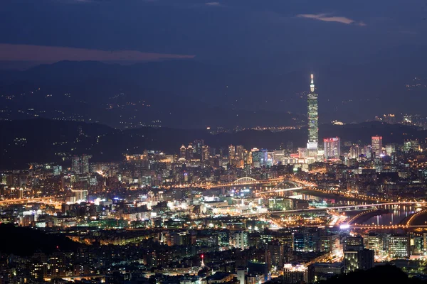 Nacht gevoel van de stad van Taipeh — Stockfoto
