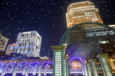 taipei city kar gece duygusu