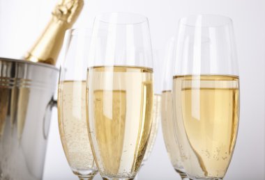 Glasses of champagne clipart