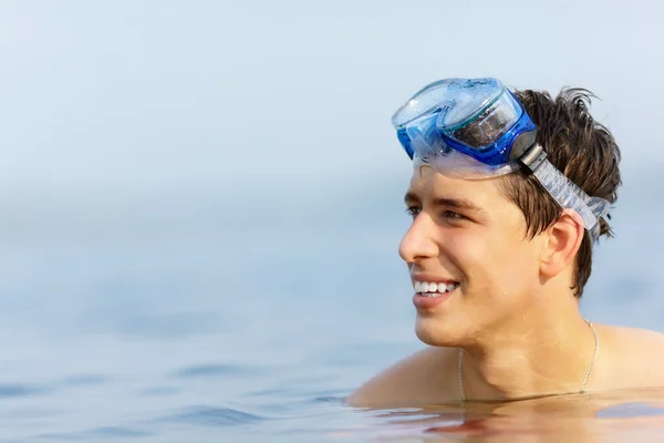 Jovem Mergulhador Foco Seletivo Nos Olhos Luz Natural Manhã — Fotografia de Stock