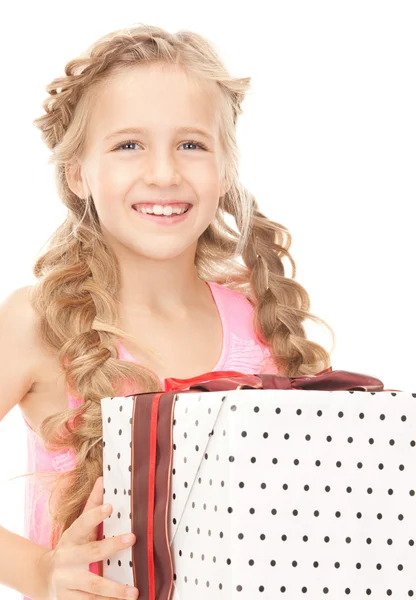 Menina feliz com caixa de presente — Fotografia de Stock