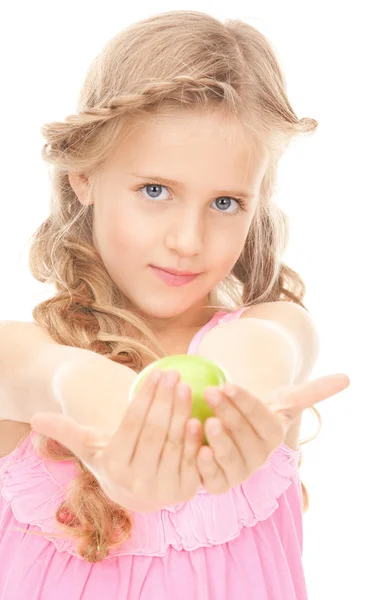 青苹果的小女孩 — 图库照片