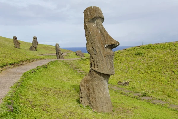 Moai abbandonati — Foto Stock